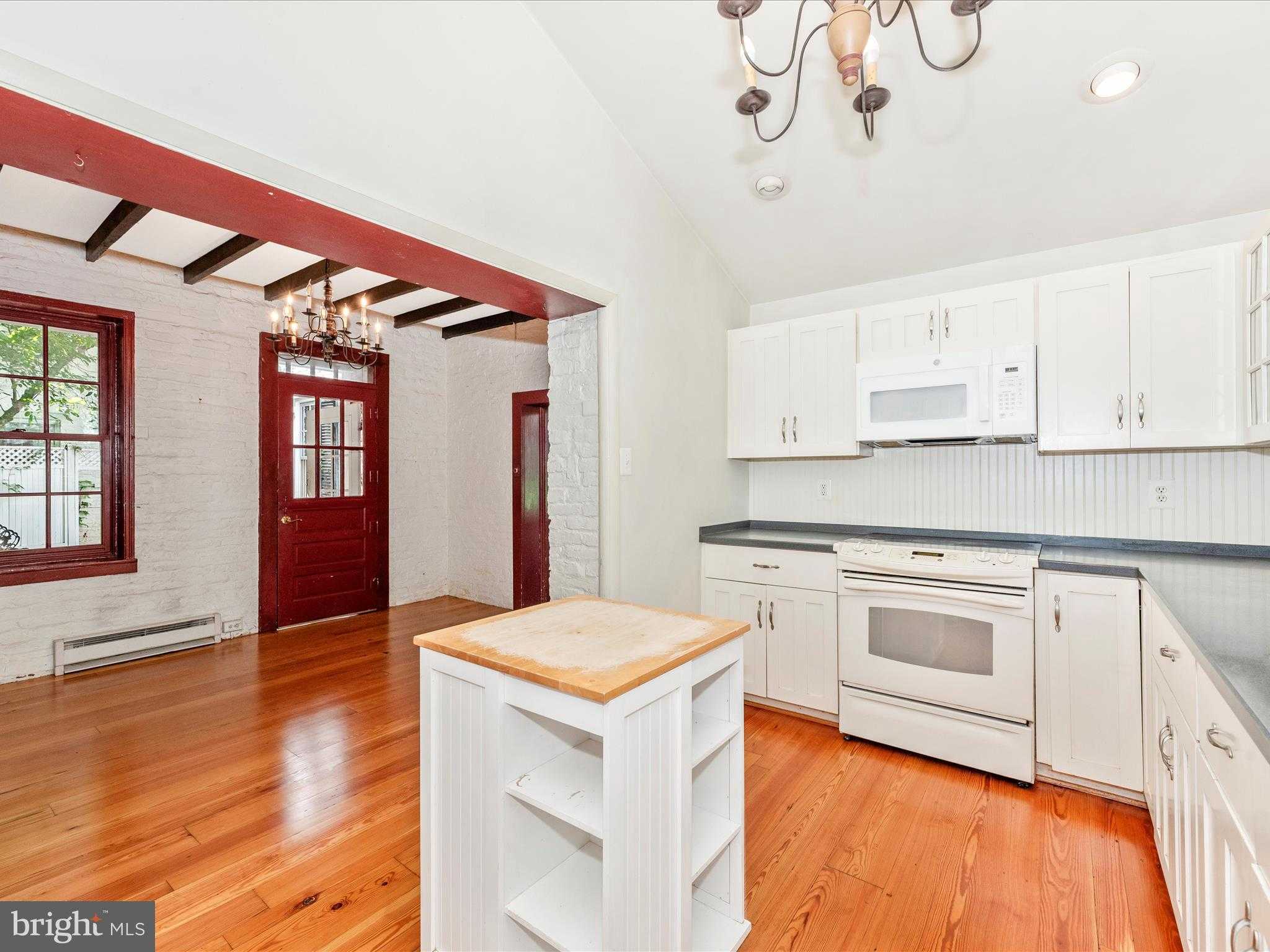 7 W Main St photo 13