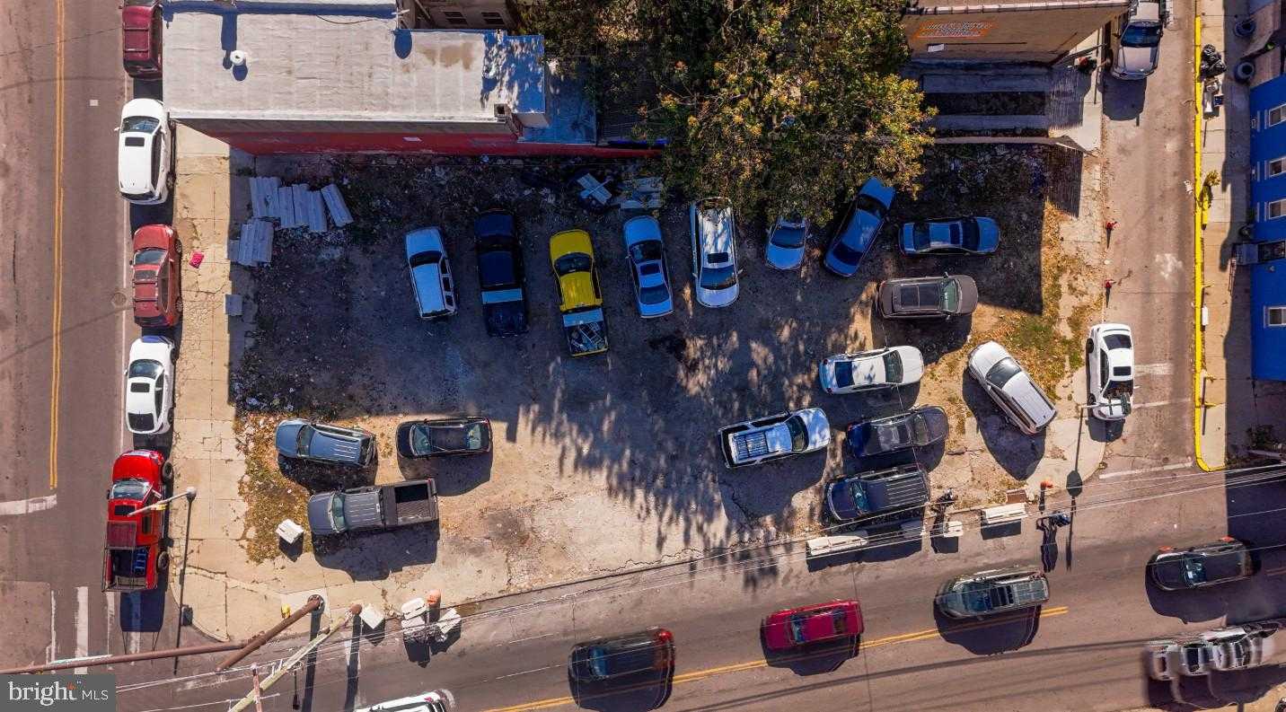 216 W Glenwood Ave photo 3