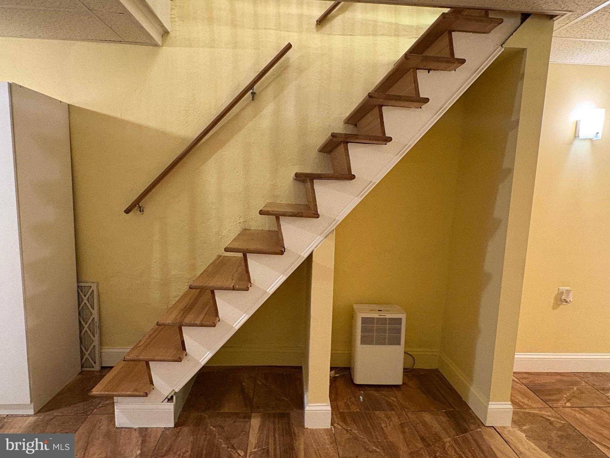 2251 S Hemberger St photo 29