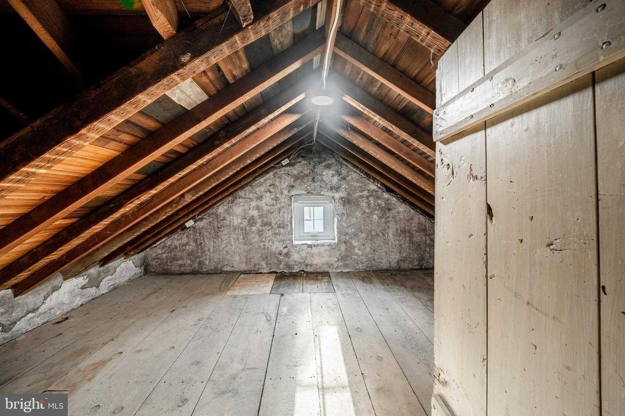 59 E Main St photo 35