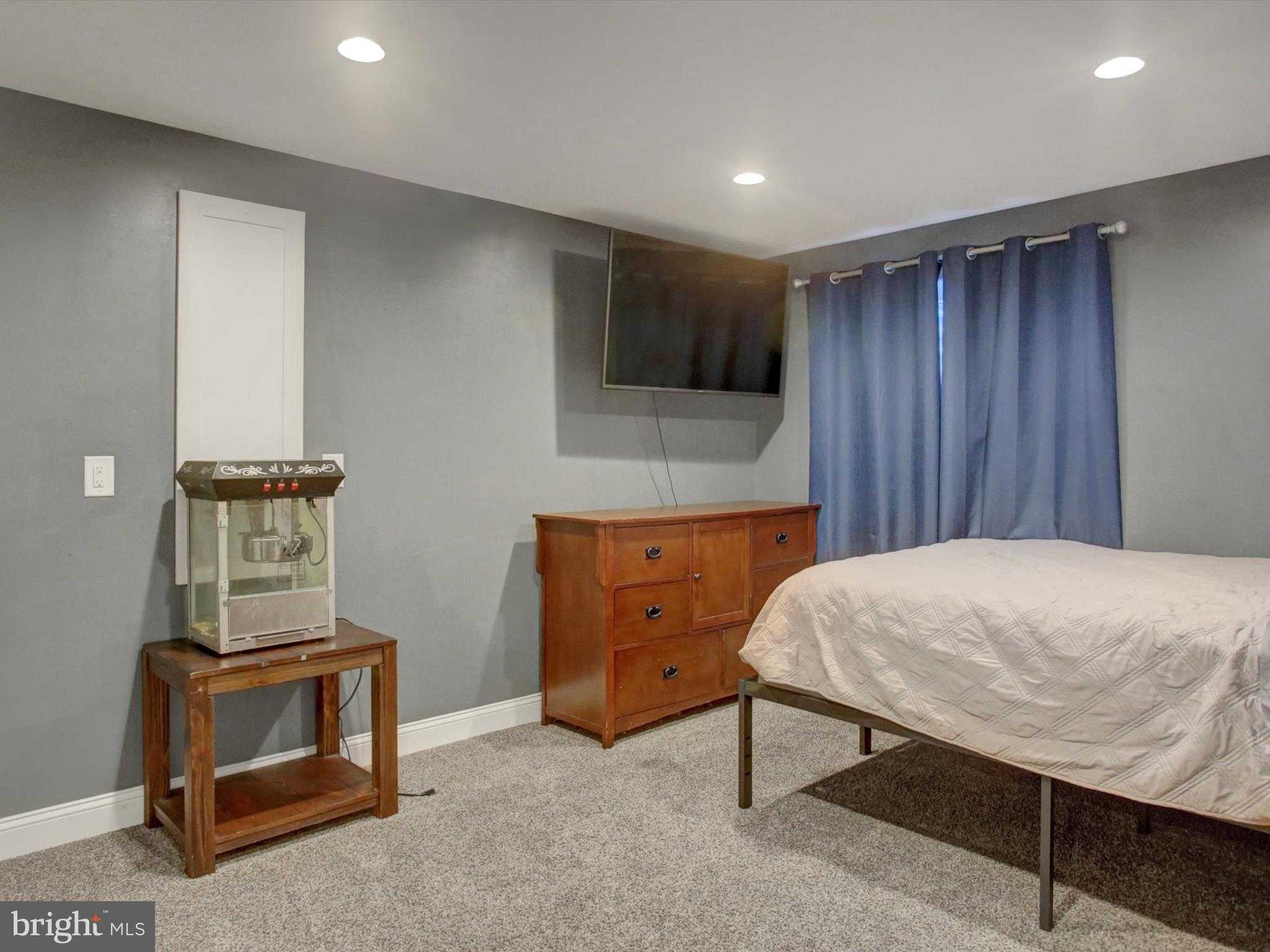 1299 Divinity Dr photo 43