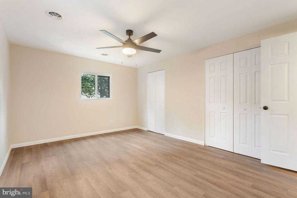 2325 York Rd photo 35