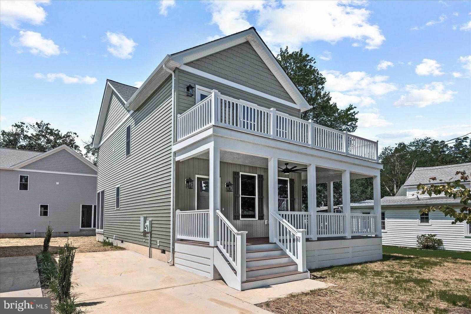 702 Taggart St photo 2