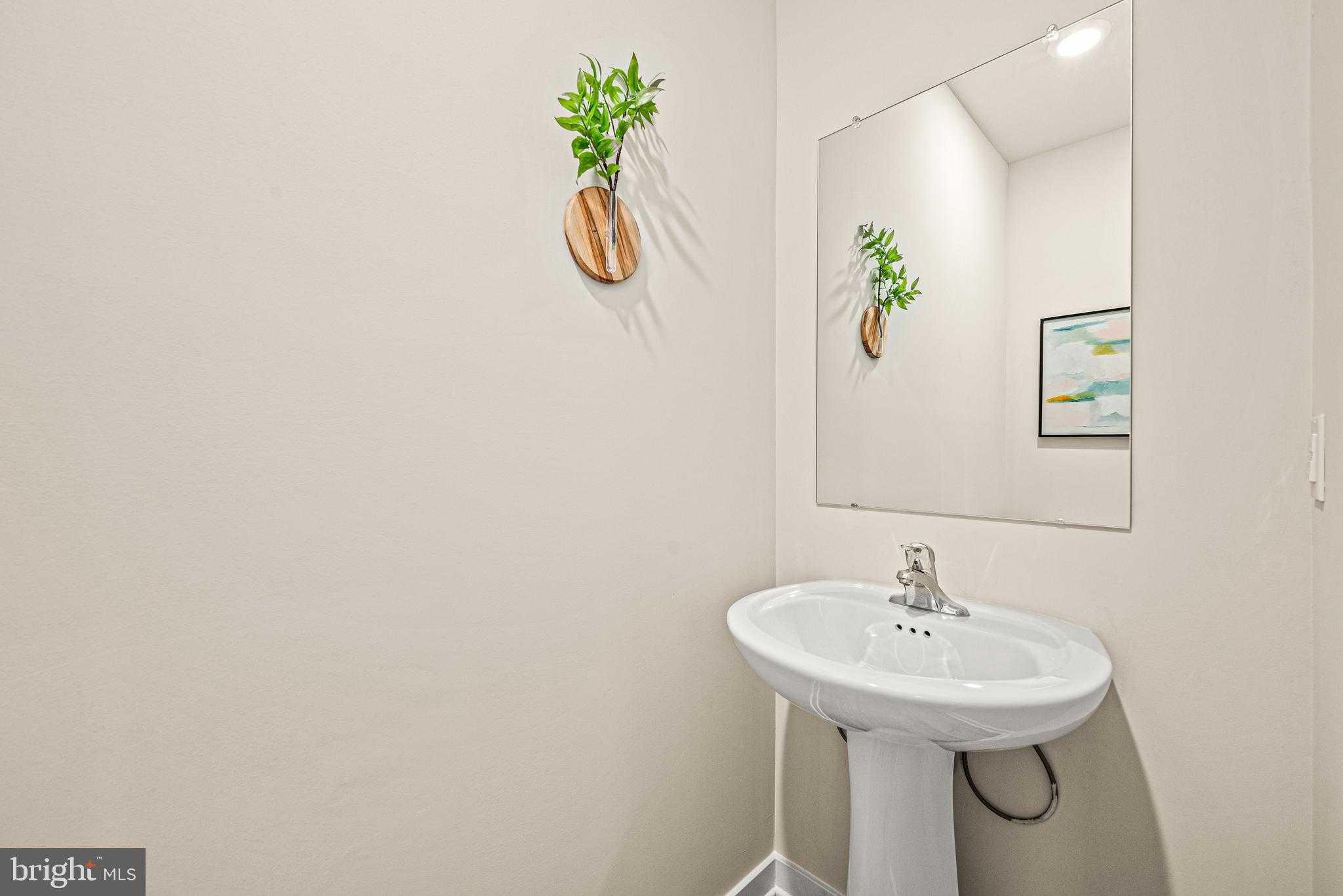 13 Ford St # A photo 13