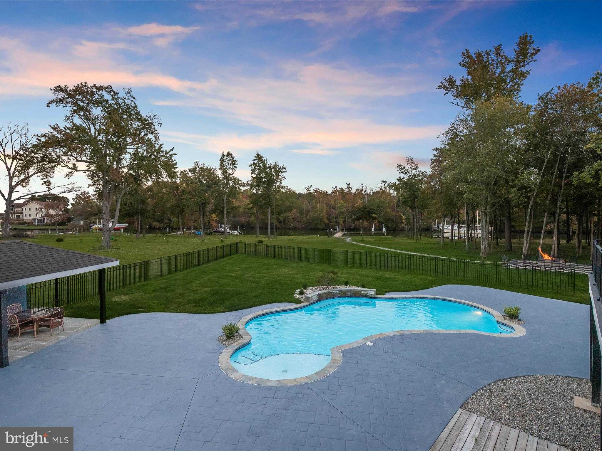 1315 S Seneca Rd photo 117