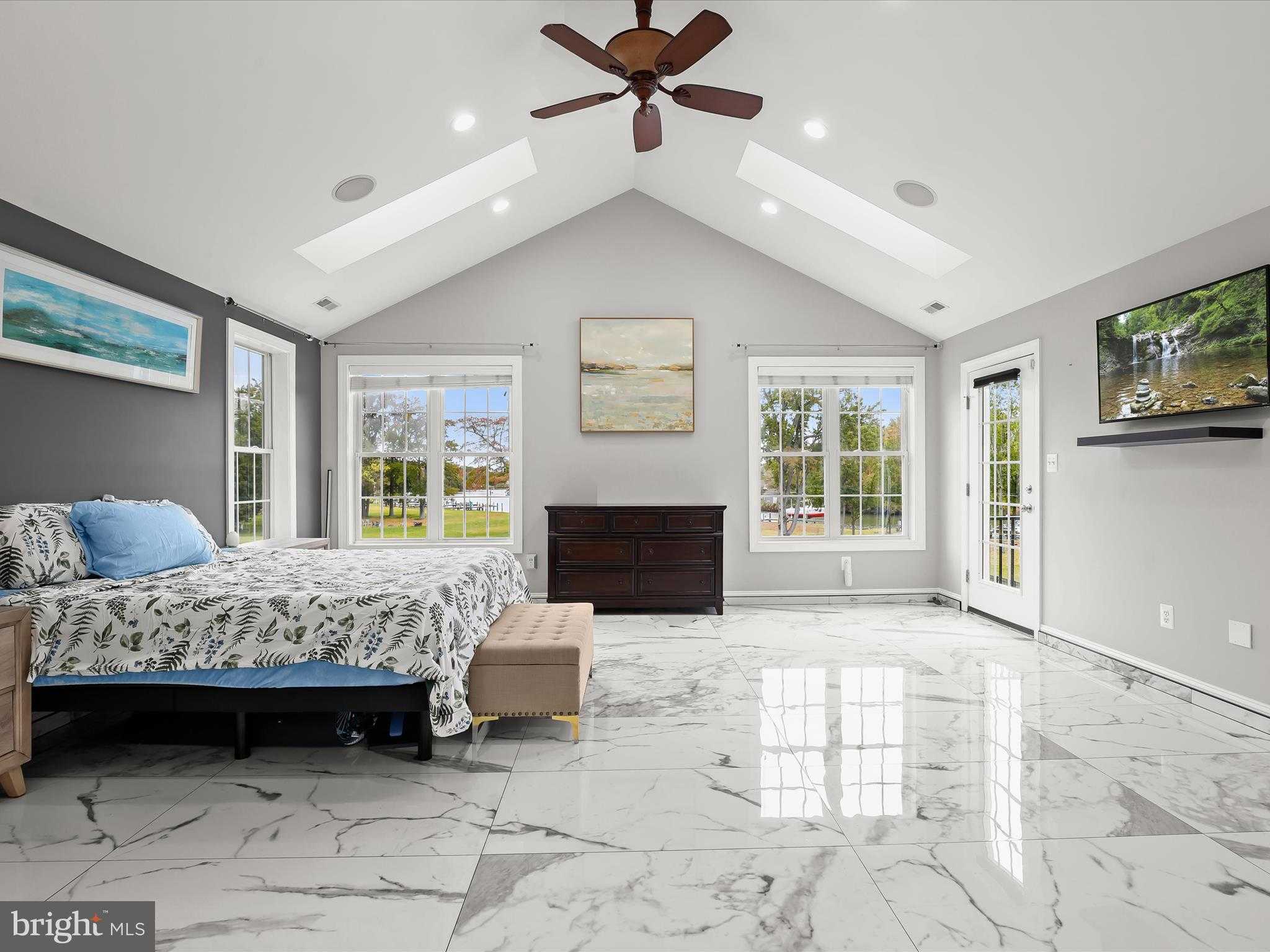 1315 S Seneca Rd photo 35