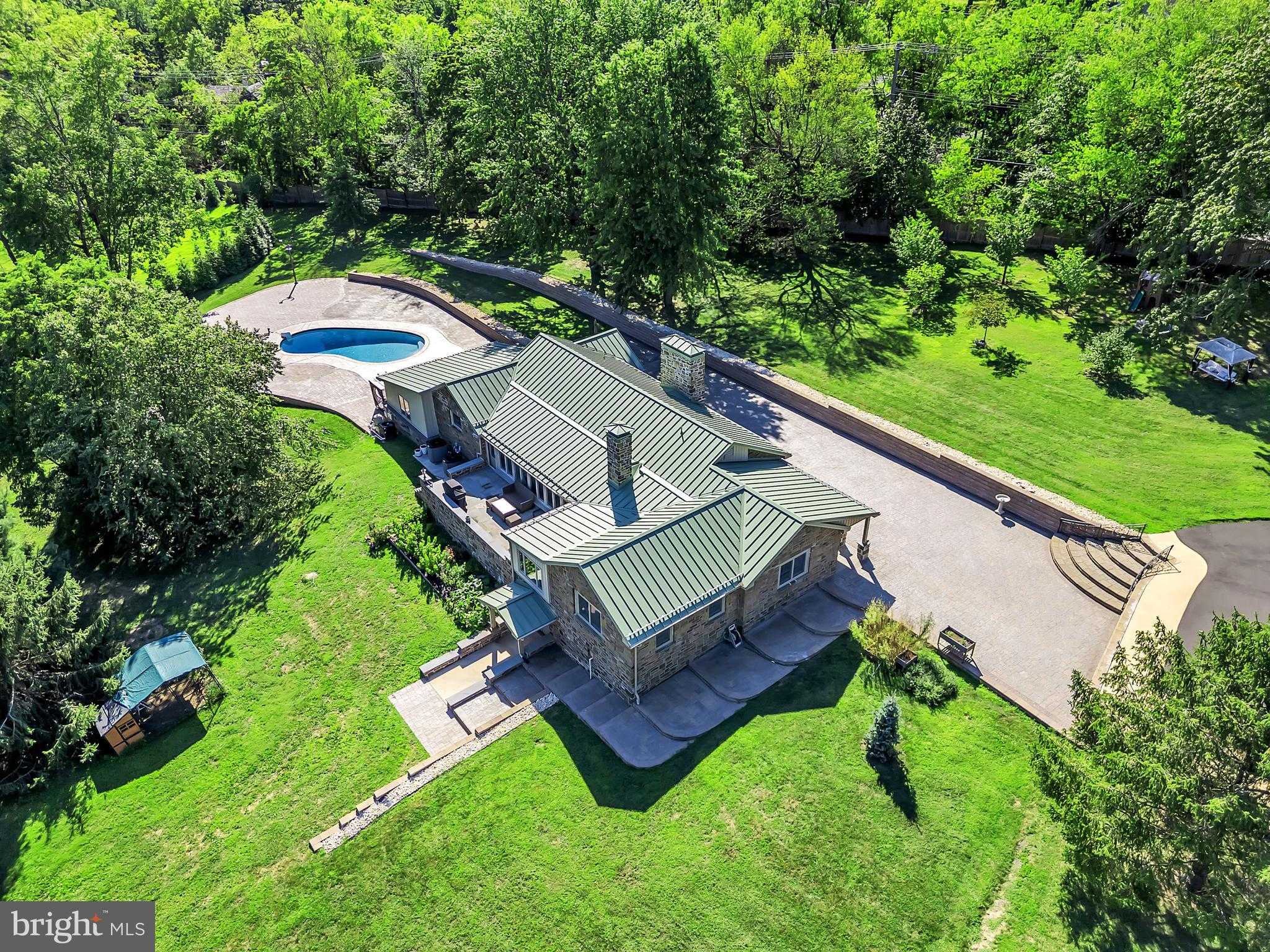 1851 Meetinghouse Rd photo 5