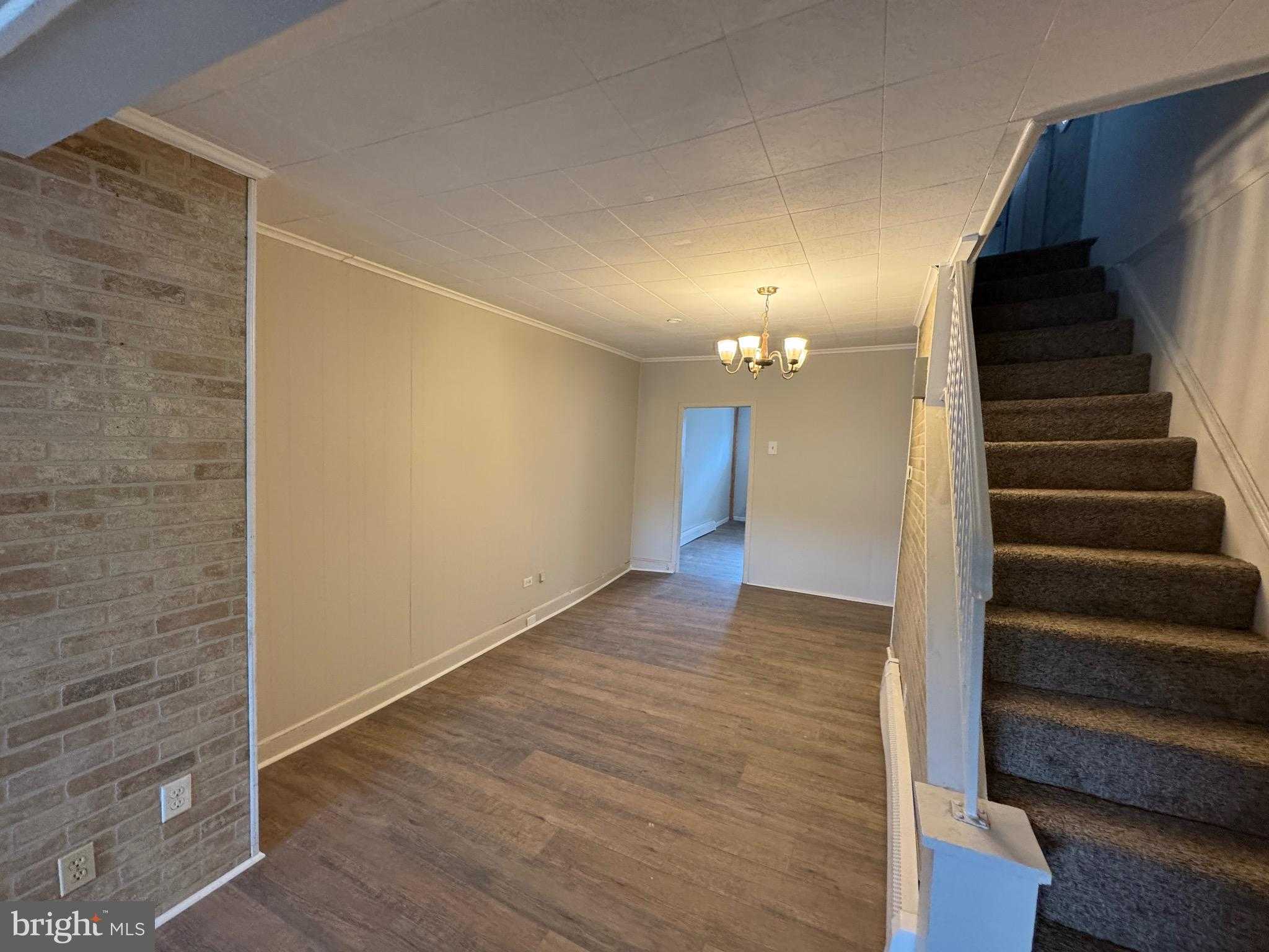 6 S Spruce St photo 5