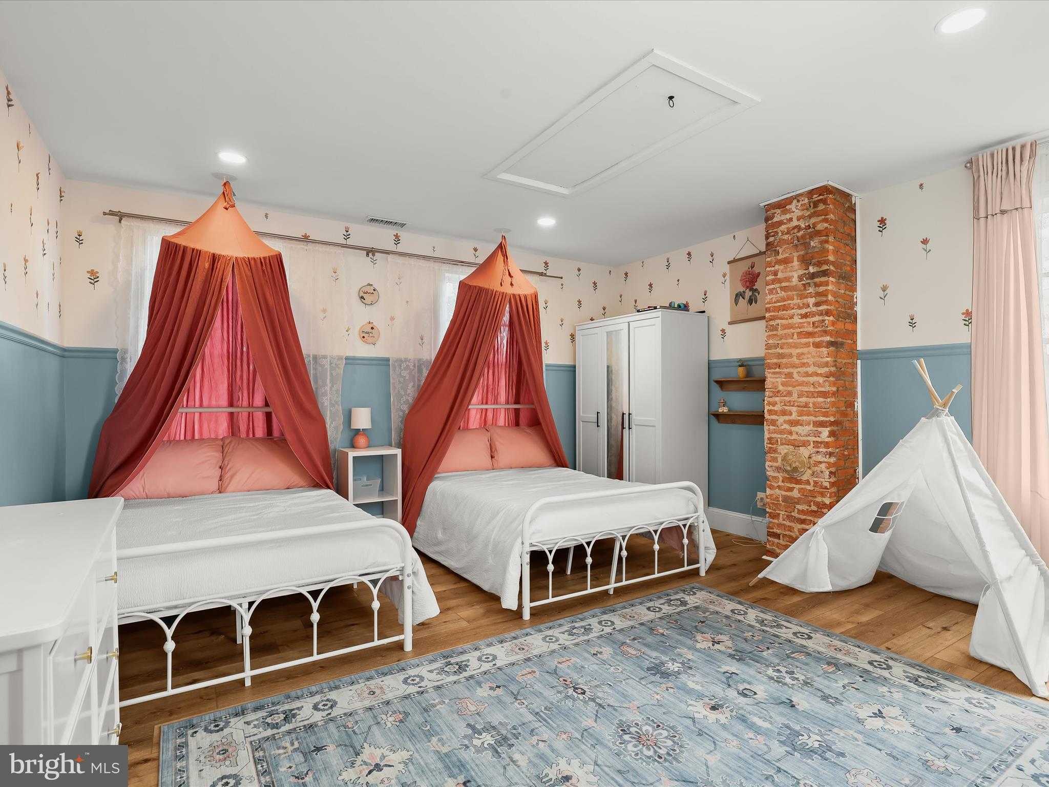 8221 Meadowood Dr photo 32