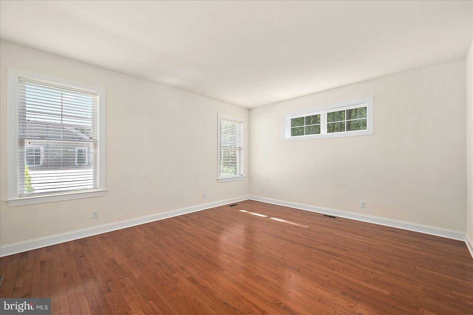 11708 Maid At Arms Ln photo 33