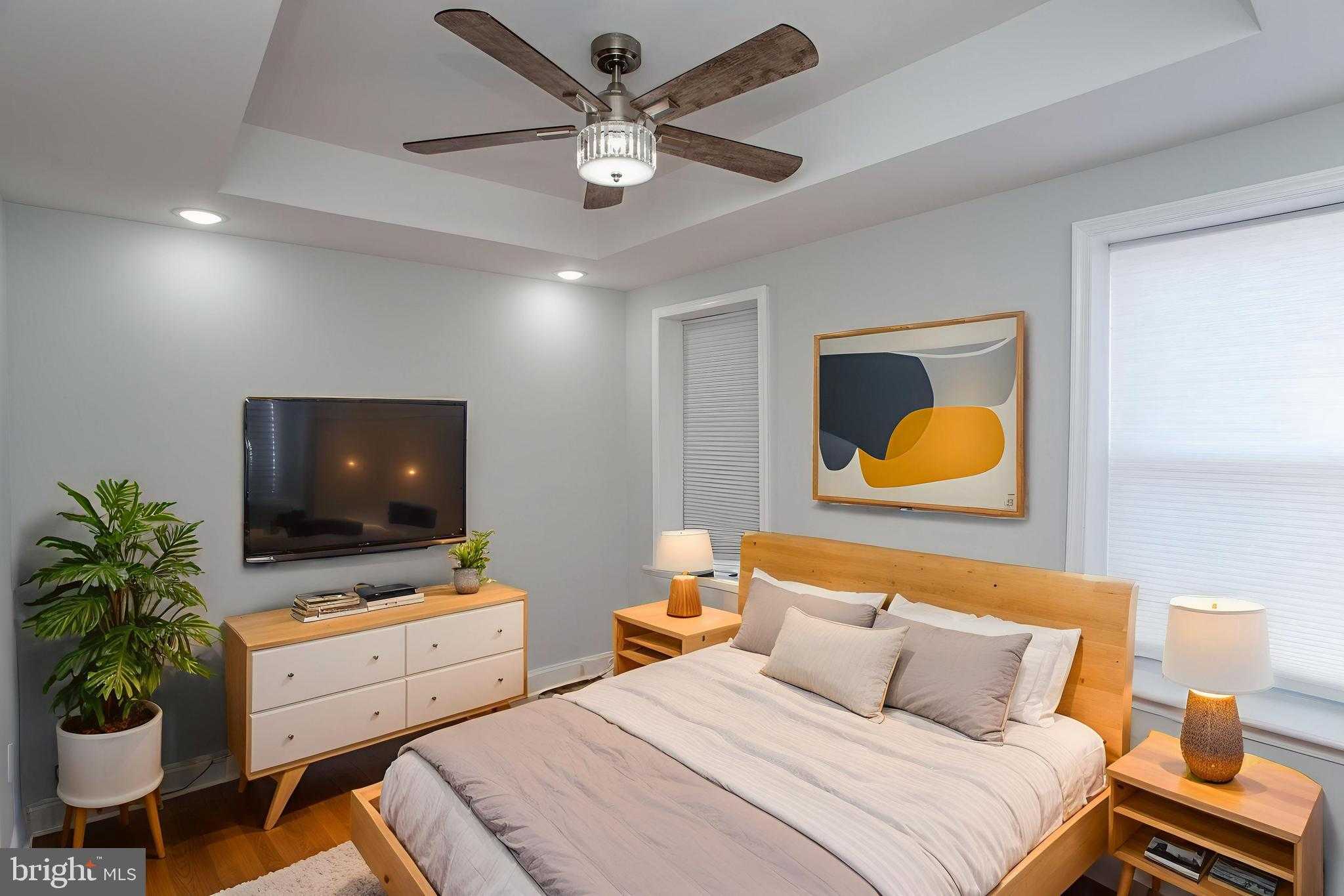 1847 Hoffman St photo 11