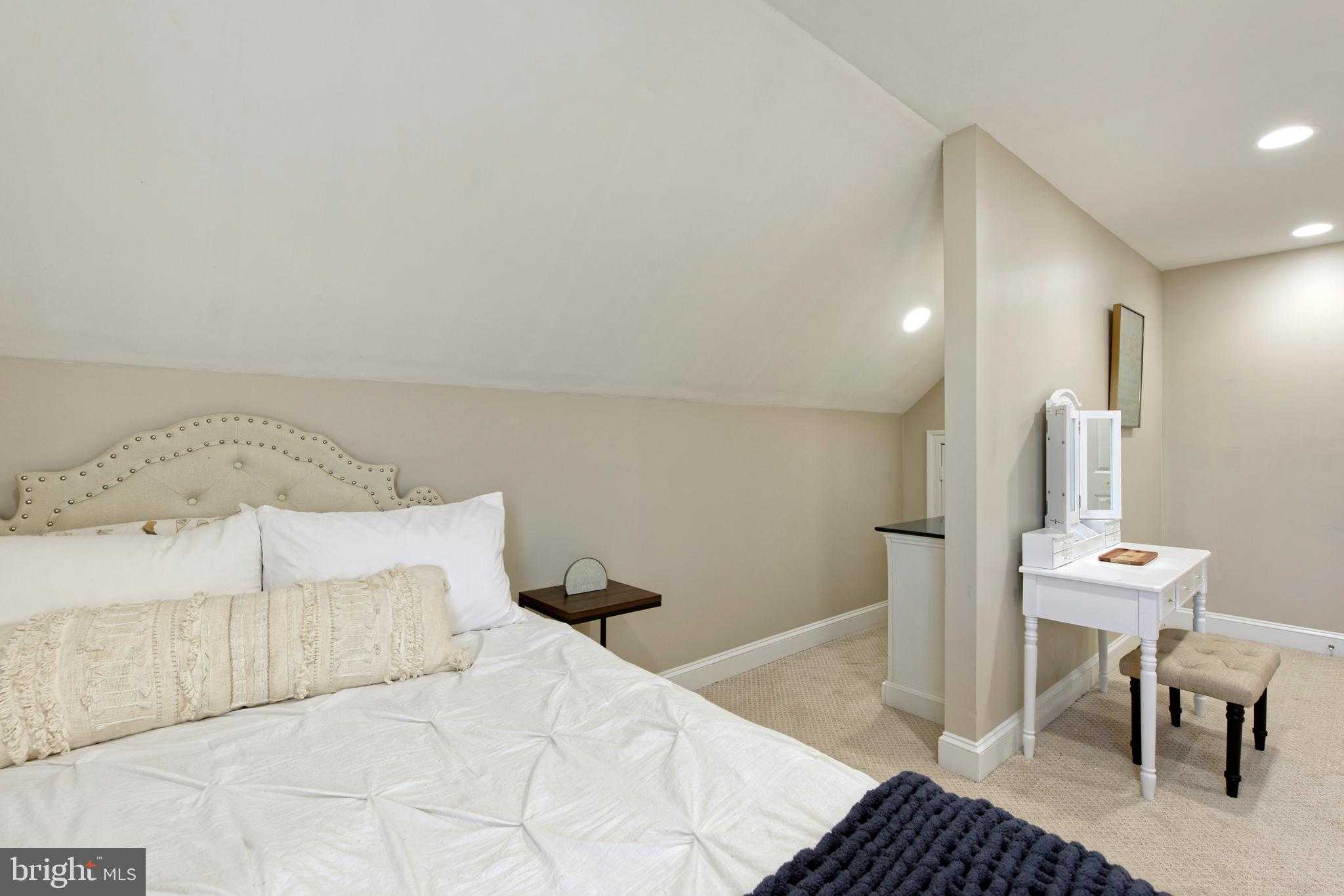 6951 Hilltop Ln photo 38