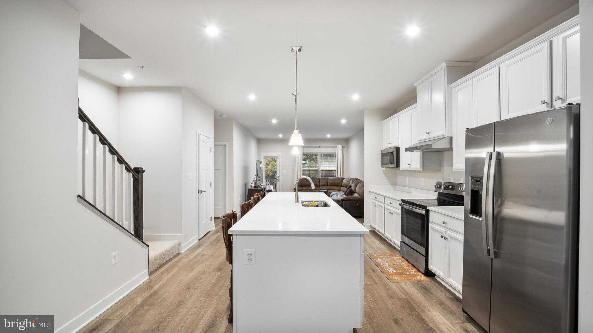 7195 Wolf Trap CT photo 5