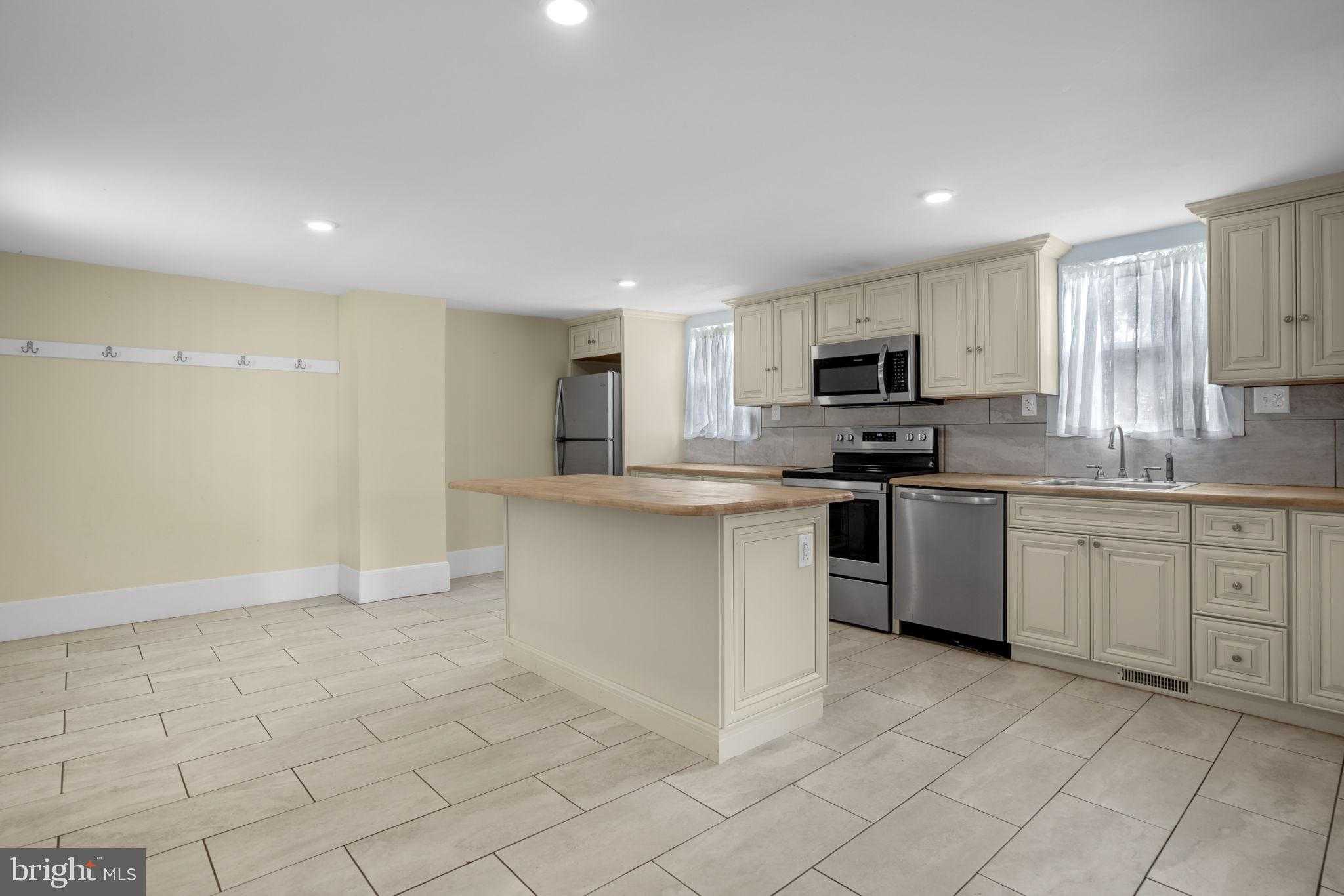 2508 Main St photo 13