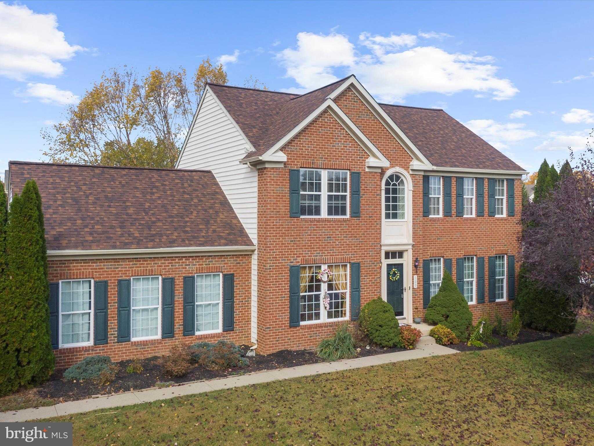 100 Adela Way photo 6