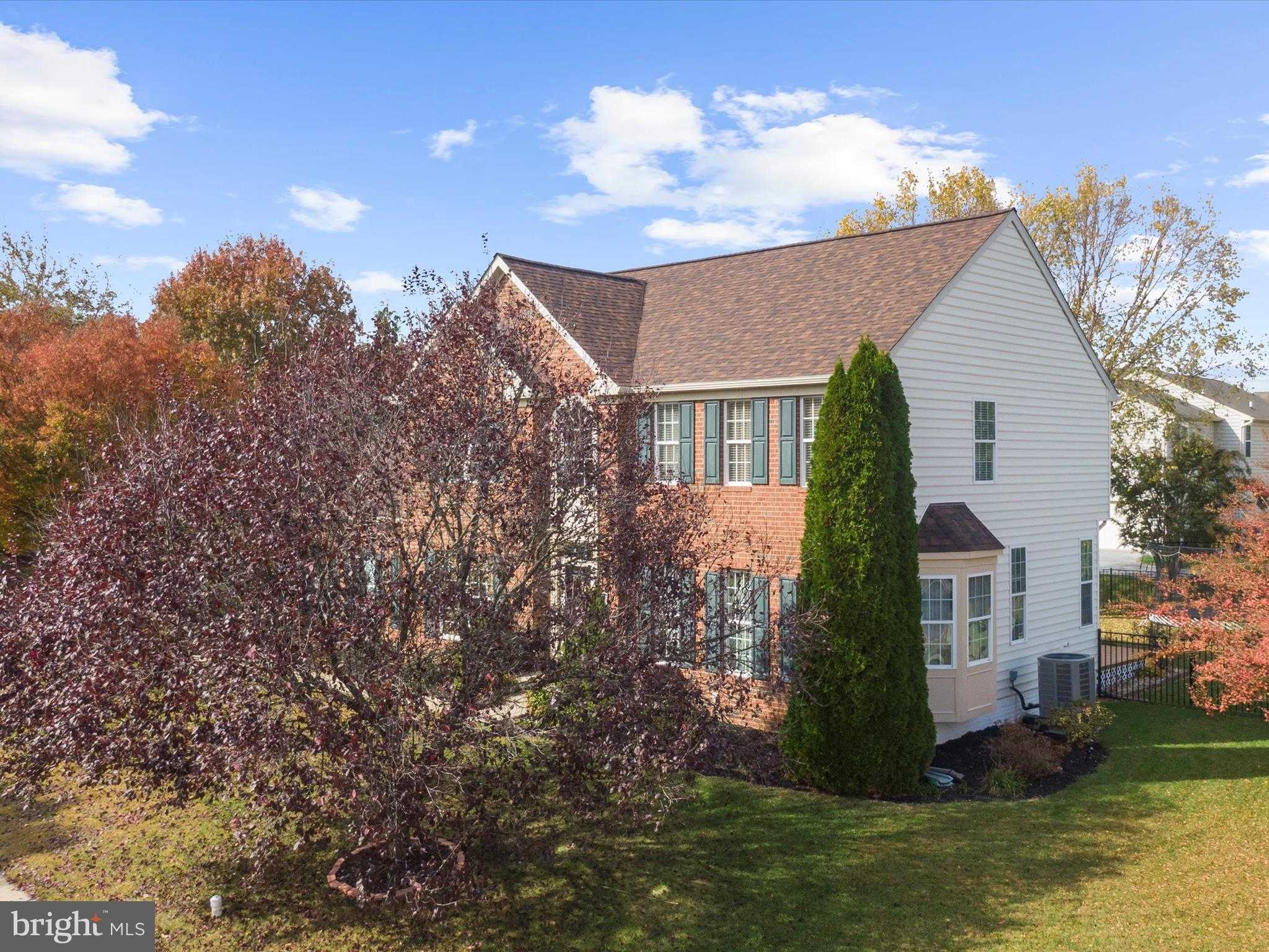 100 Adela Way photo 7