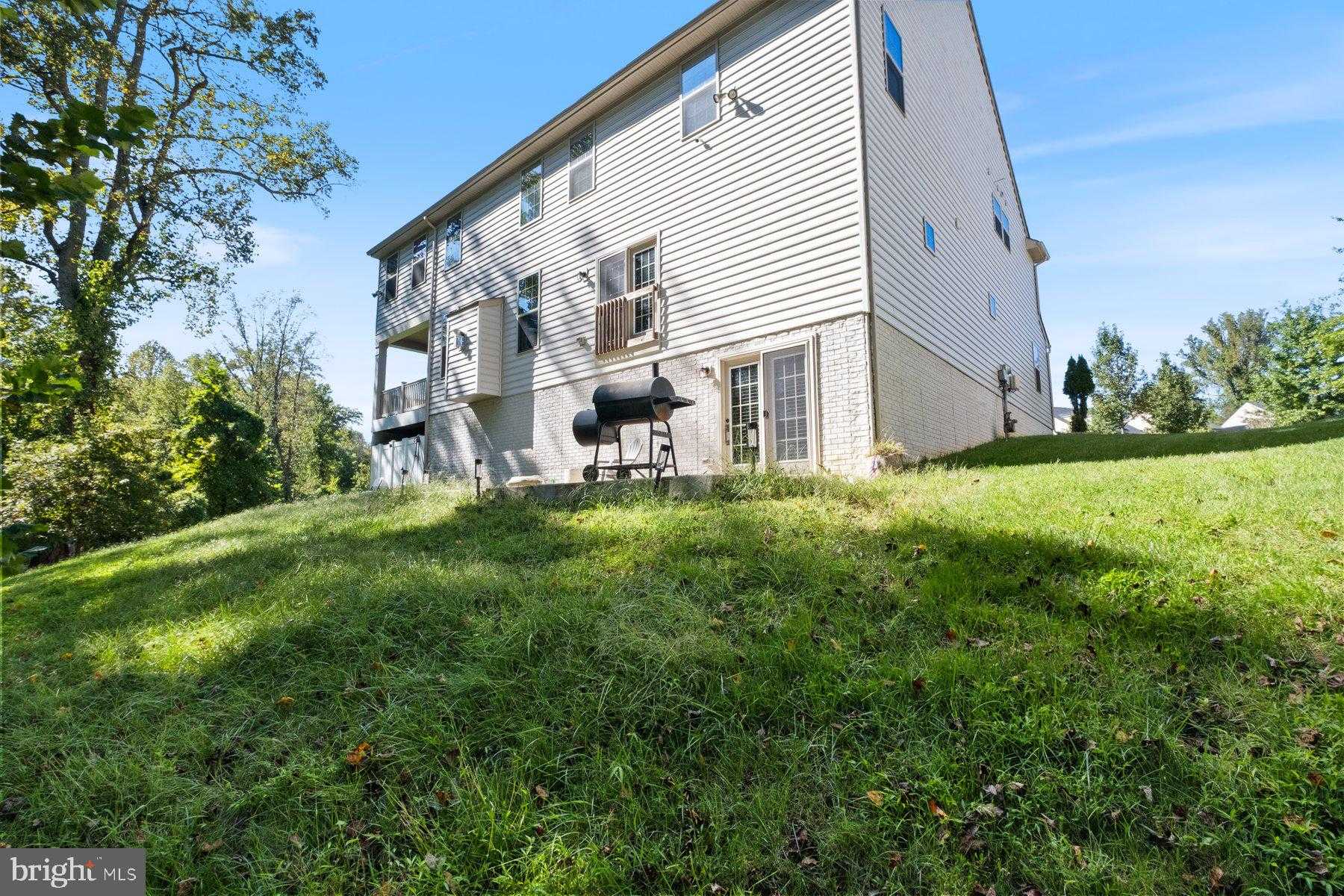 15701 Norus St photo 45