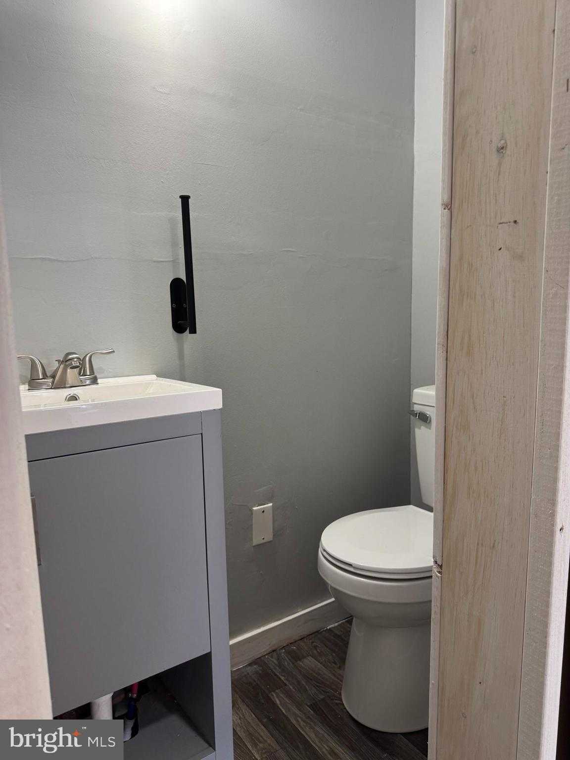 413 E Union St photo 6