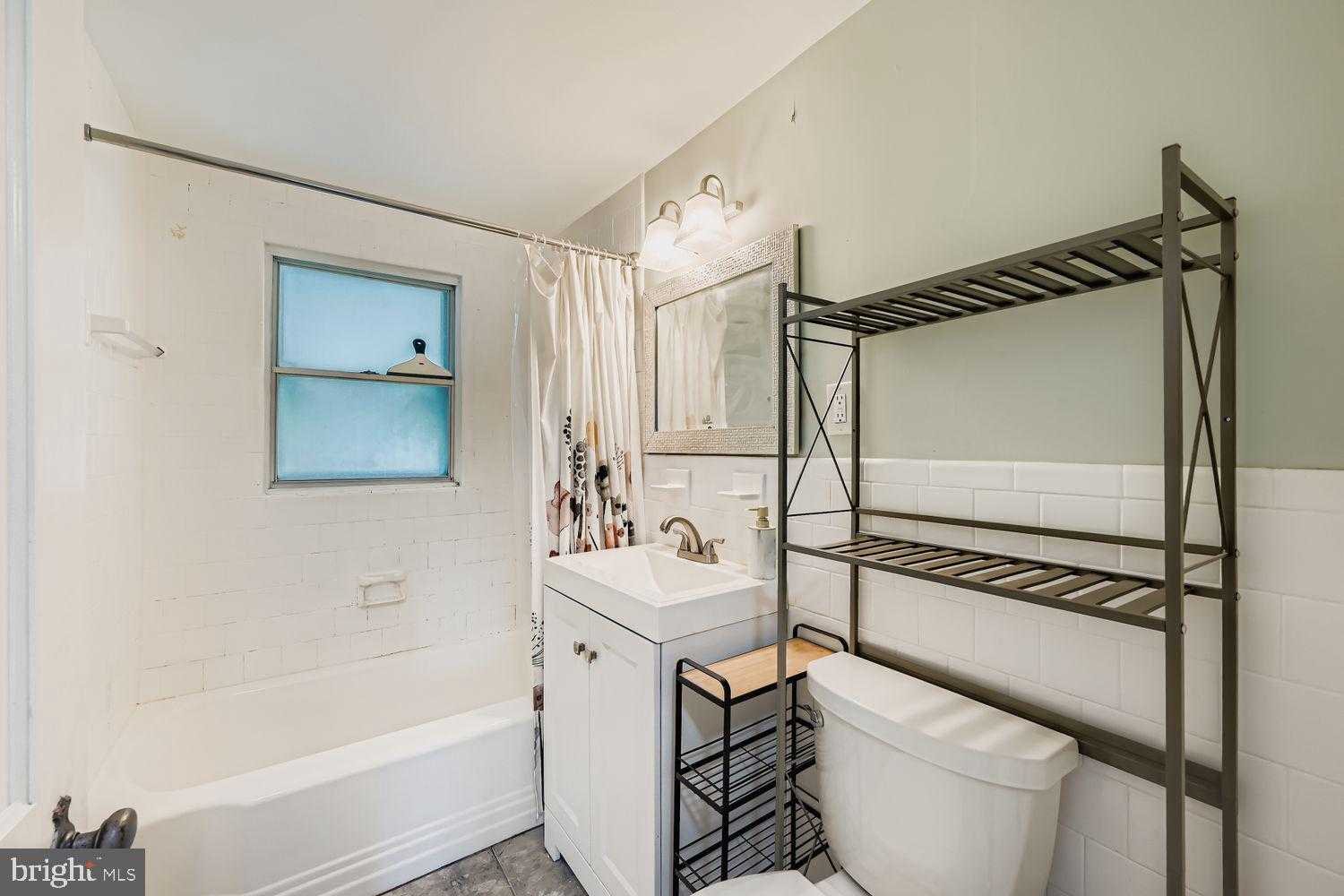 515 Taney Ave photo 9