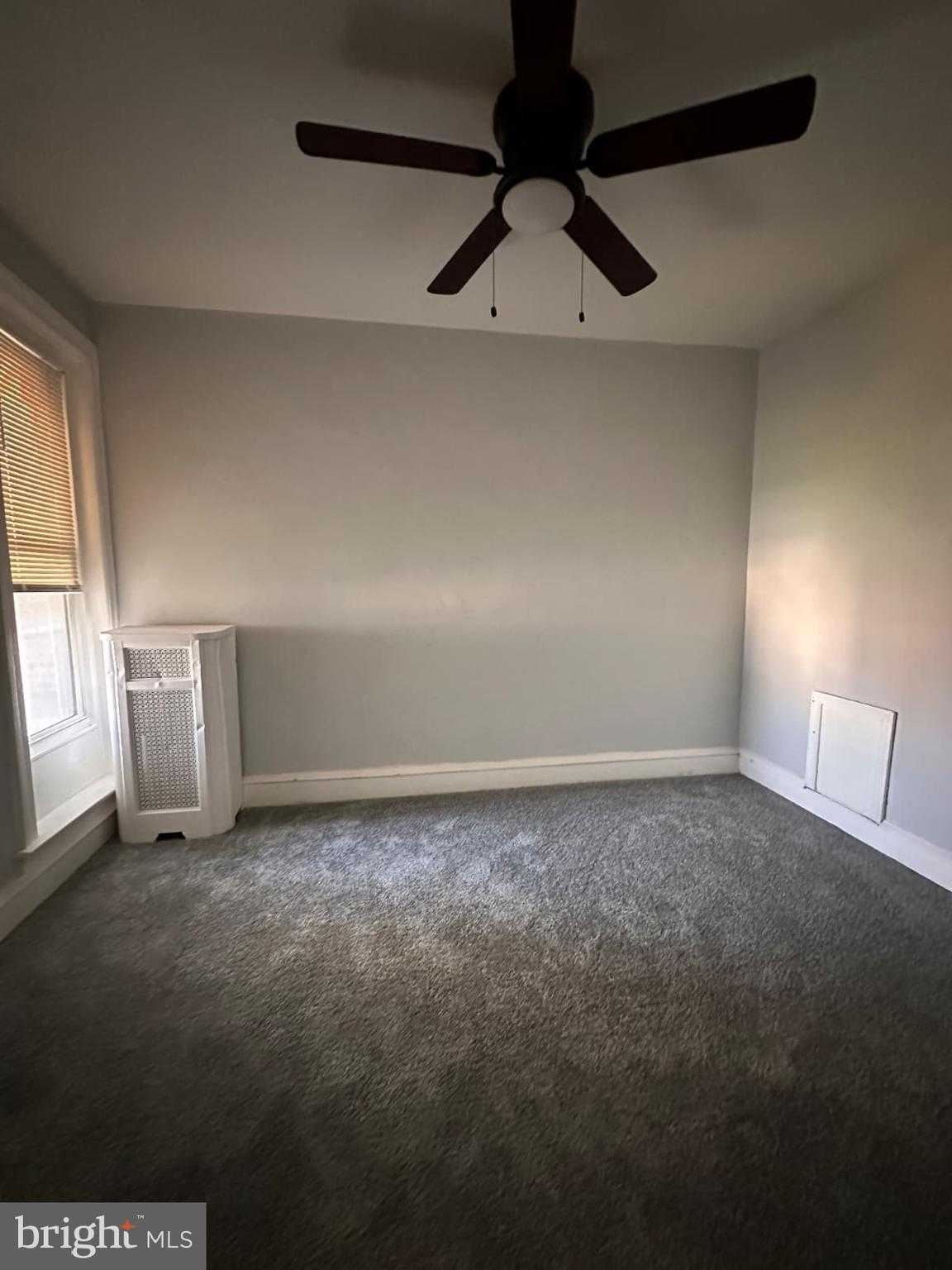 5648 N Lawrence St photo 15