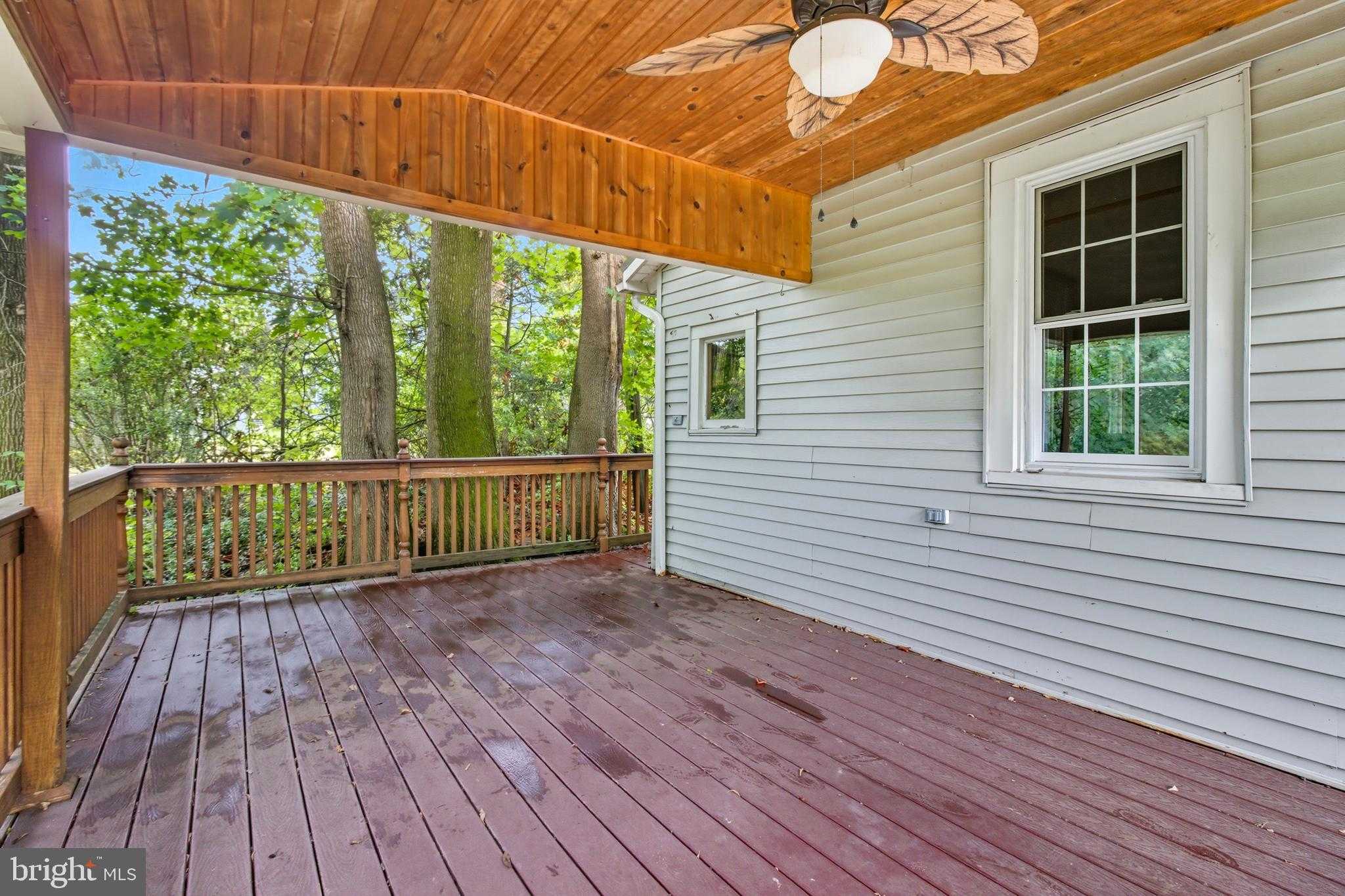 645 W Water St photo 10