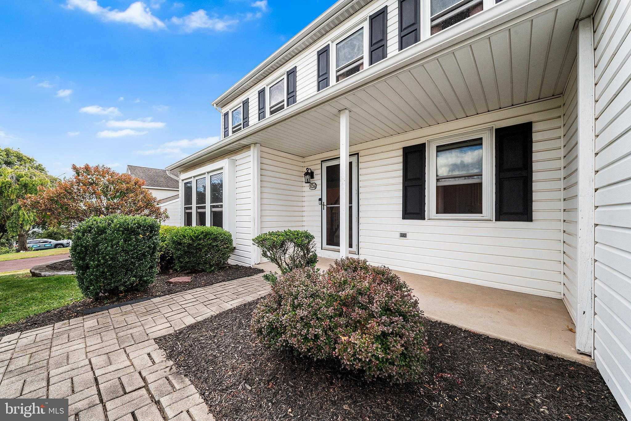 2126 Deer Ridge Dr photo 3