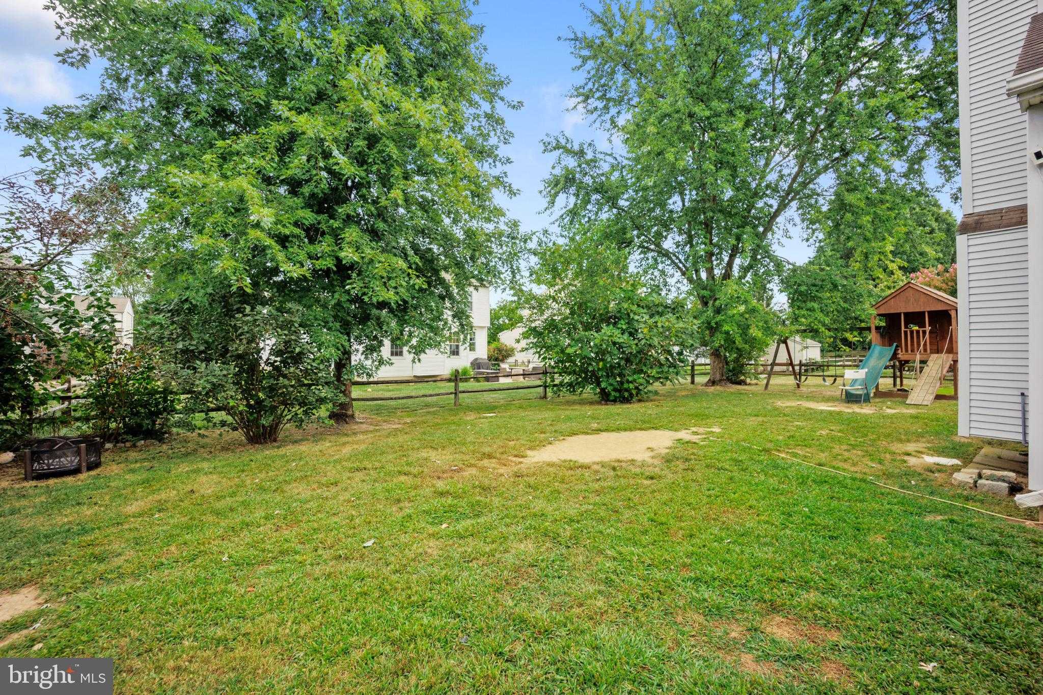 107 Romaine Way photo 31