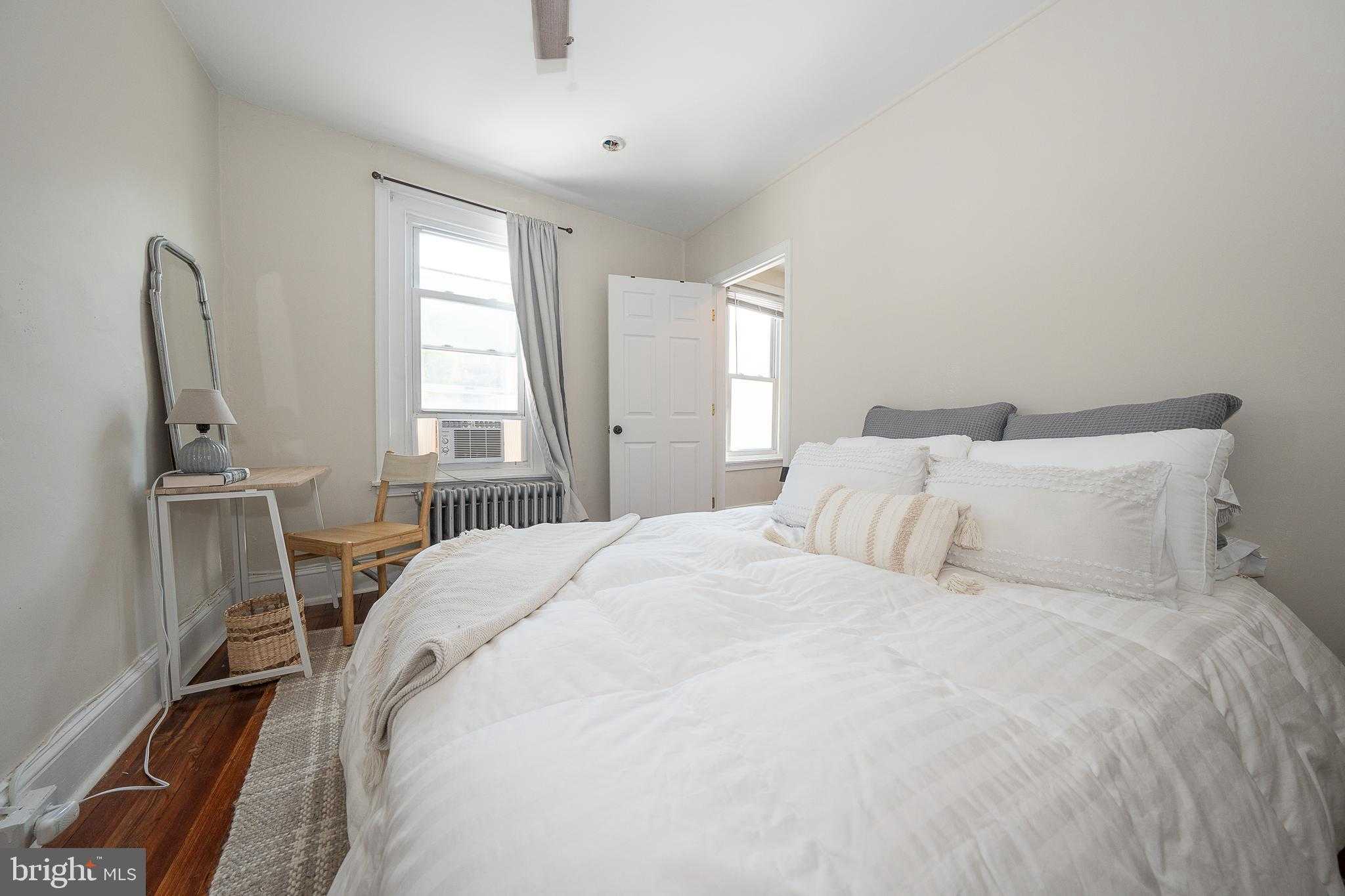 4127 Terrace St photo 32