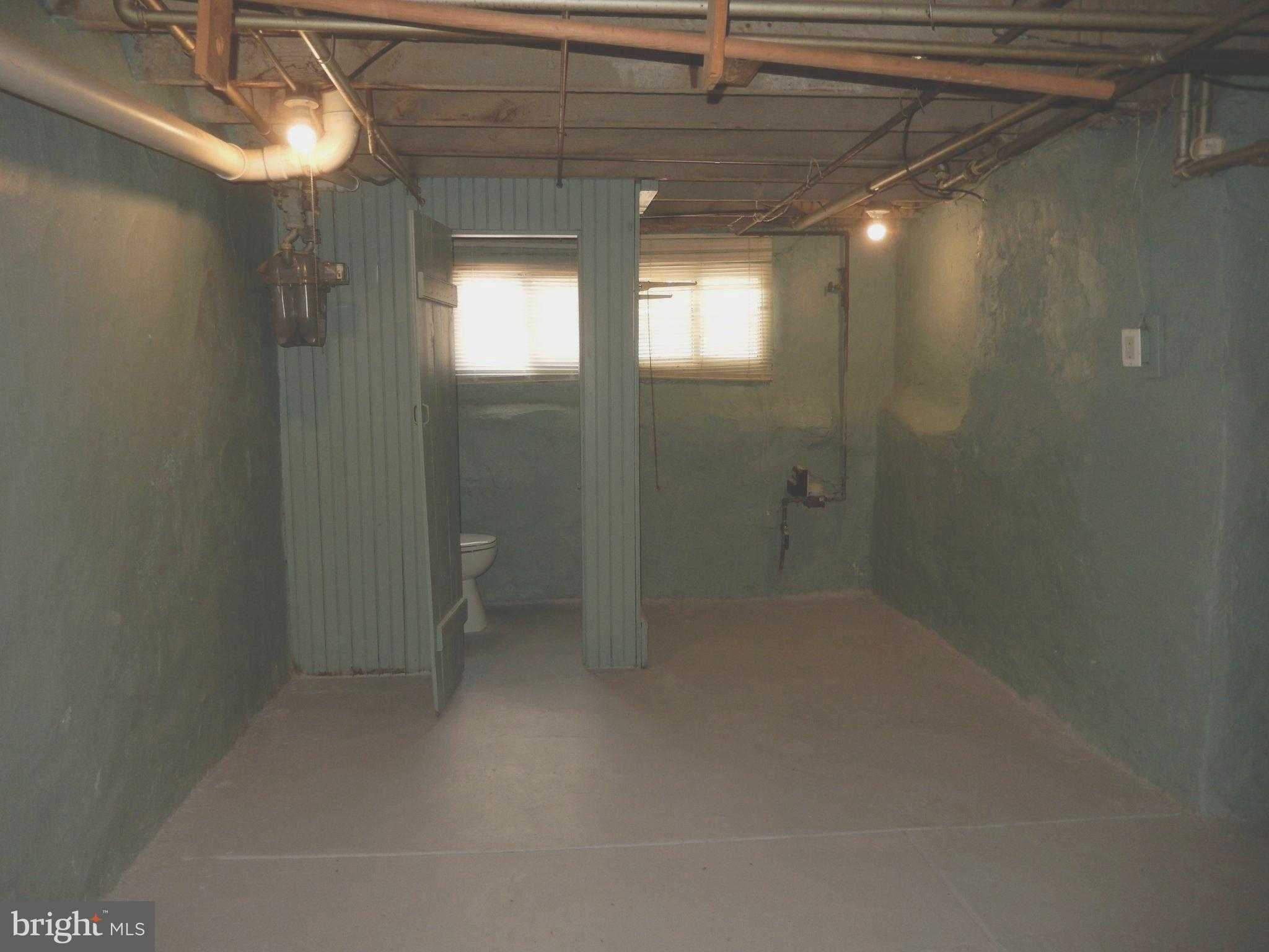 6453 N Smedley St photo 30