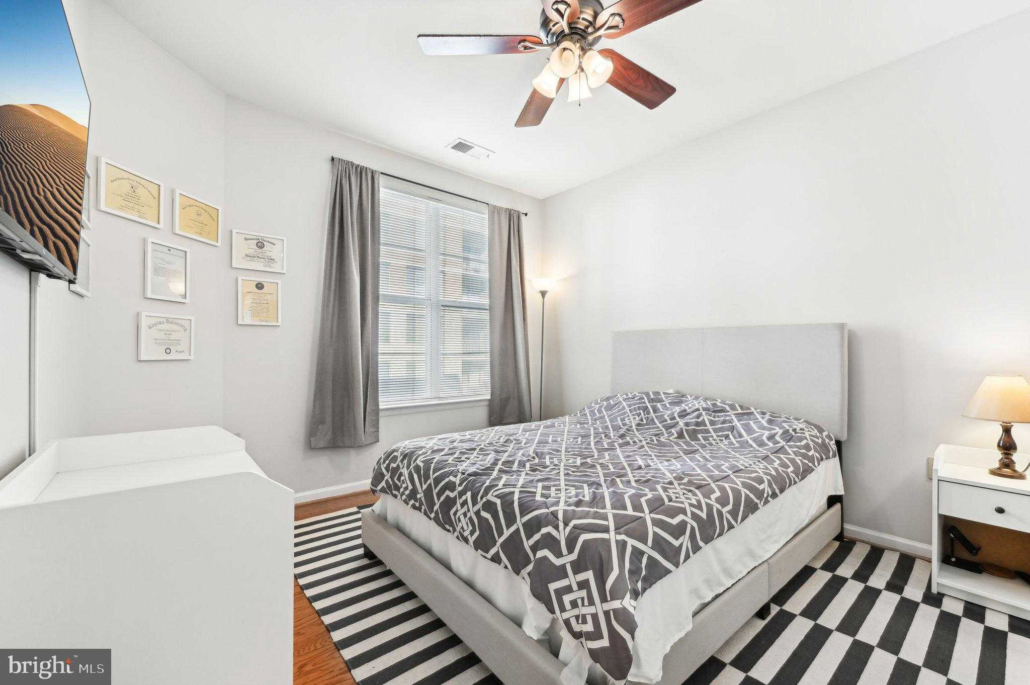 1201 E West Hwy Apt 335 photo 16