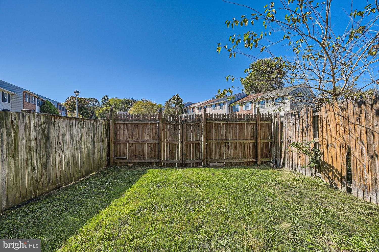 5435 King Arthur Cir photo 27