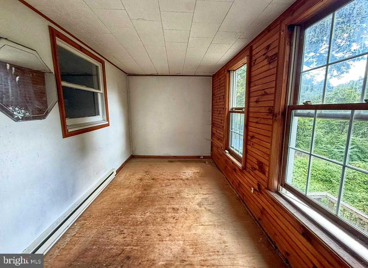 115 N Marshall St photo 17