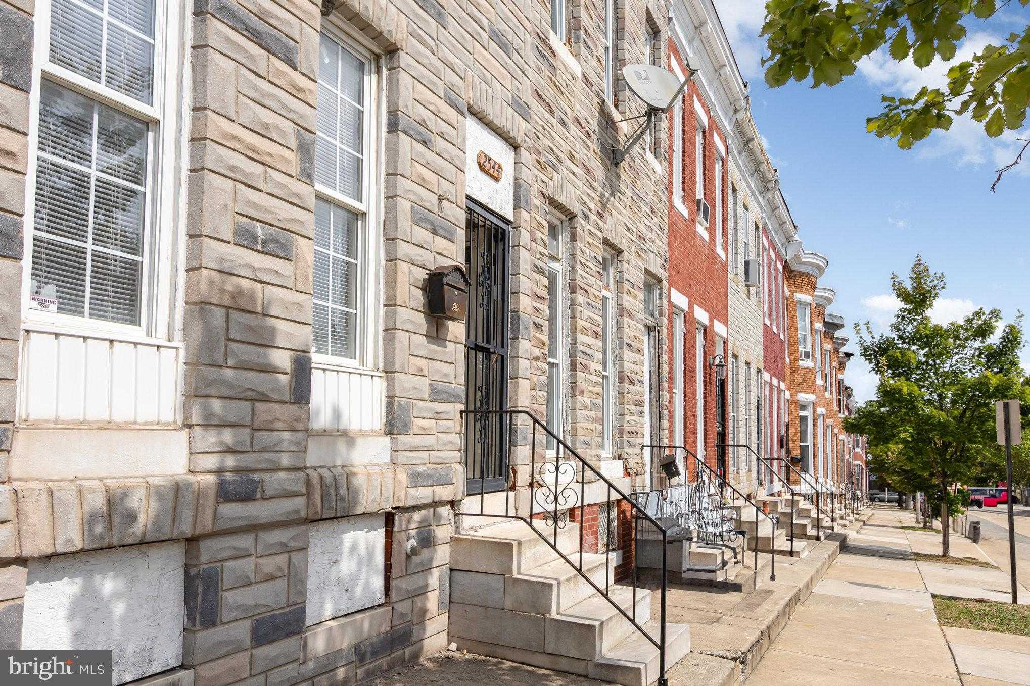 2544 W Fairmount Ave photo 4