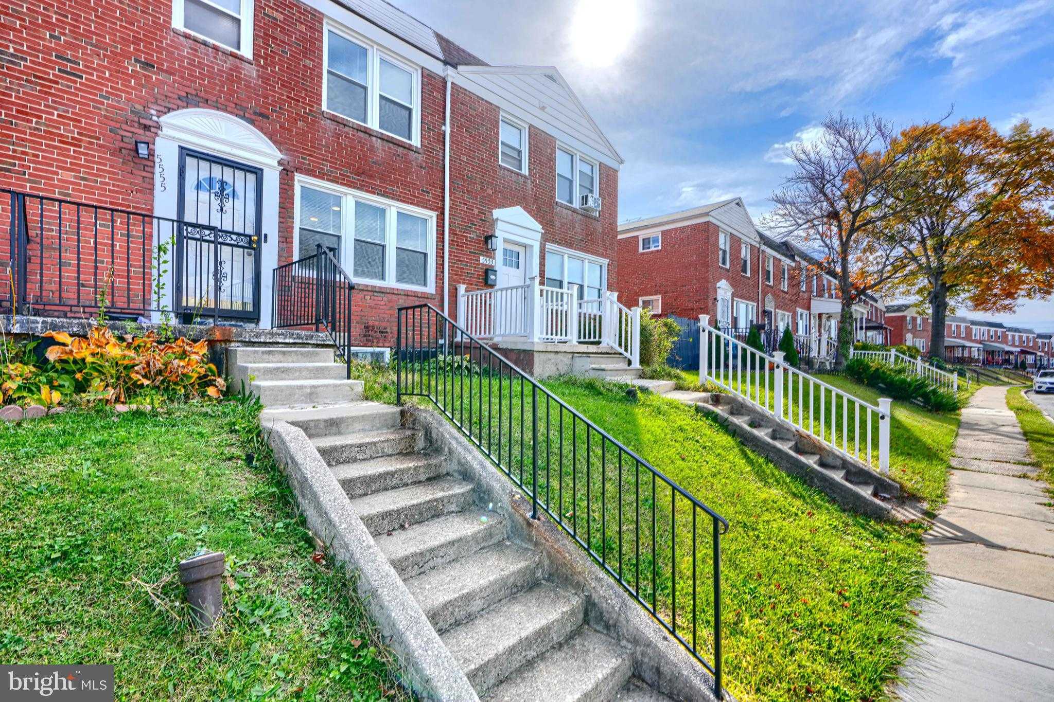 5555 Whitby Rd photo 3