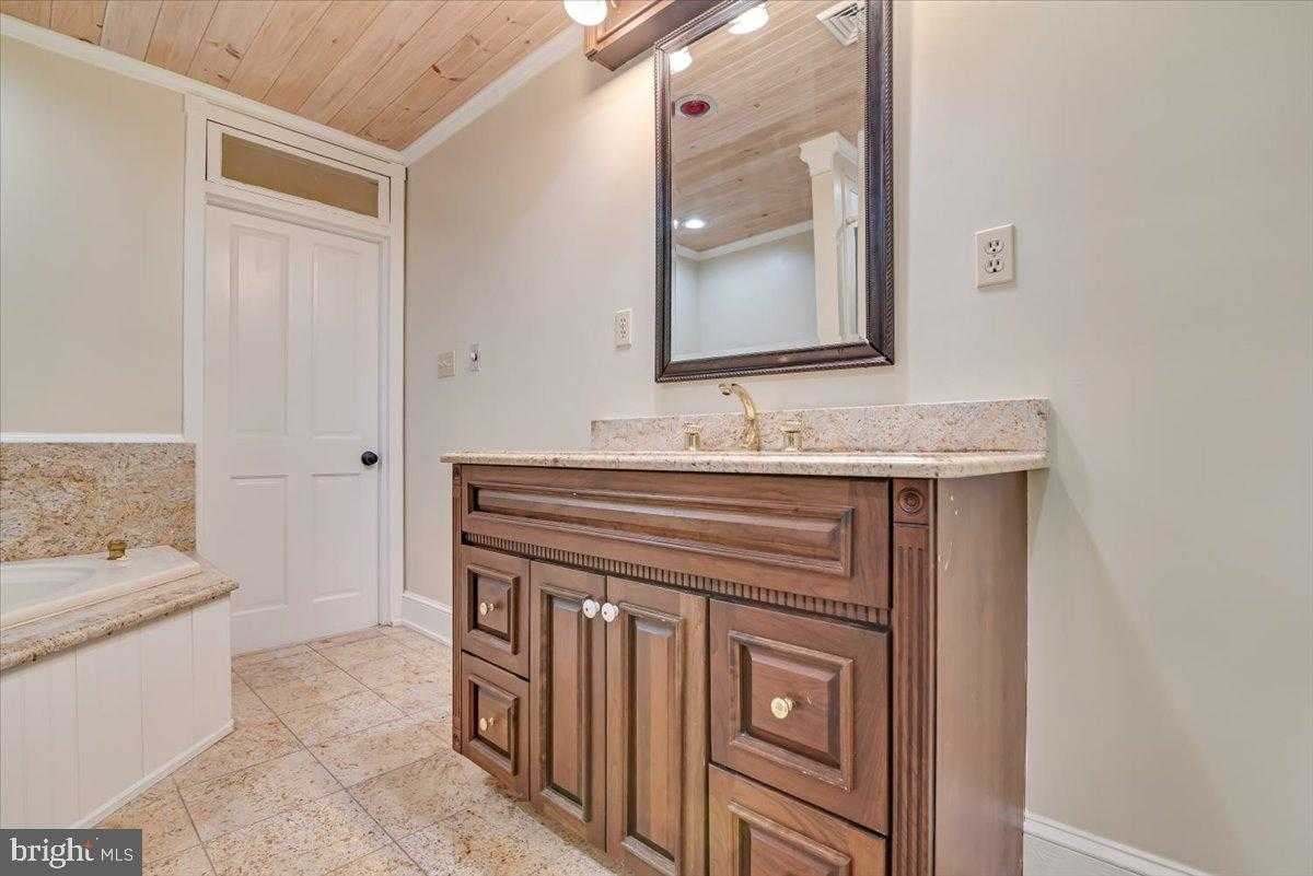 3585 Fairyland Rd photo 54