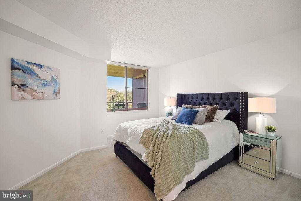 10101 Grosvenor Pl Apt 1004 photo 15