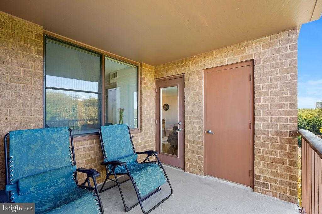 10101 Grosvenor Pl Apt 1004 photo 24