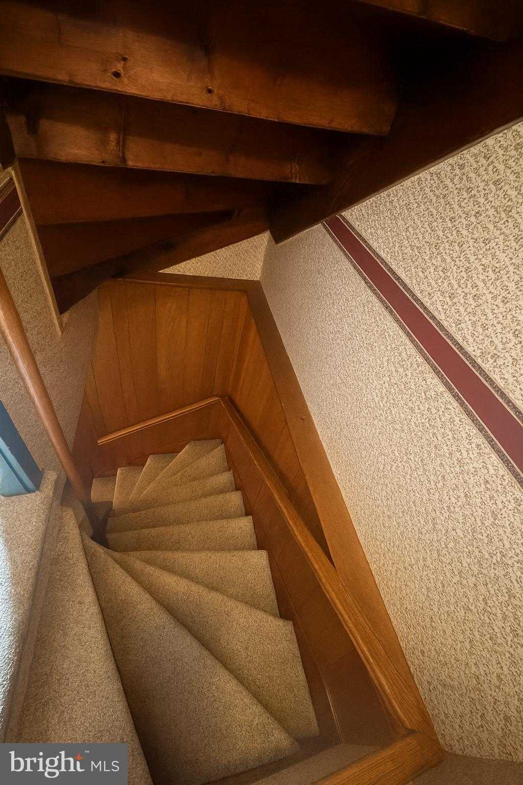 80 S County Line Rd photo 16