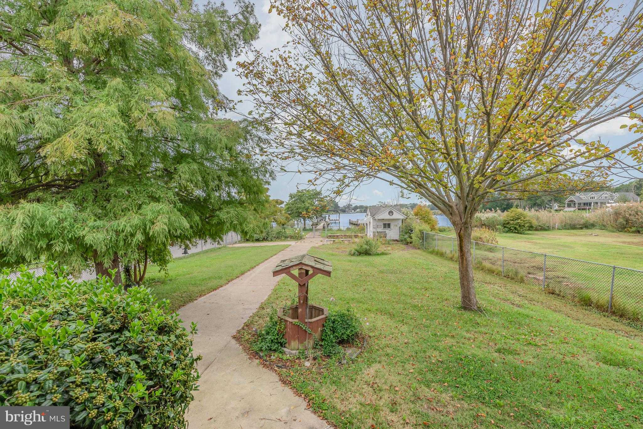 7862 Bodkin View Dr photo 36