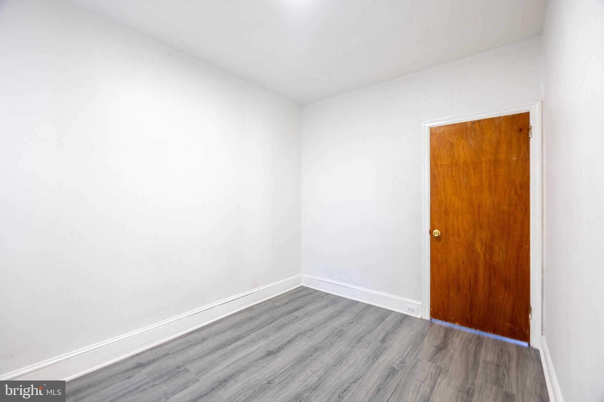 1731 S Chadwick St photo 27