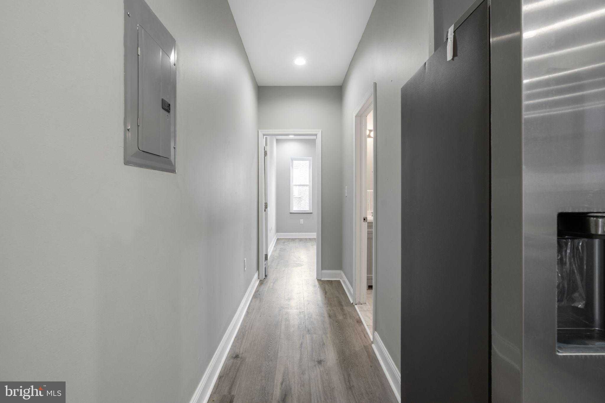 3261 N 13th St photo 11