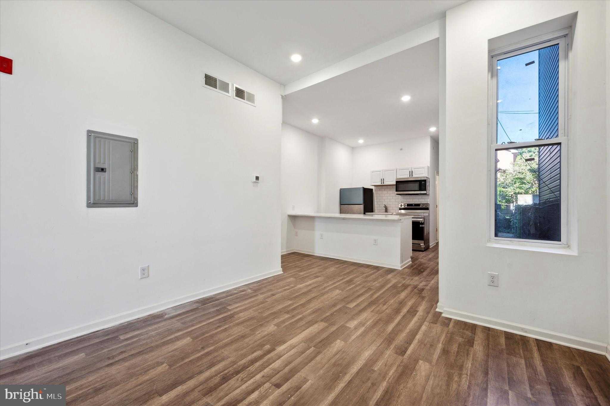 2132 N 18th St photo 3