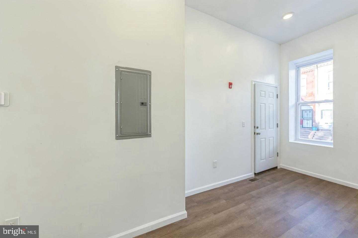 2339 N 17th St photo 19