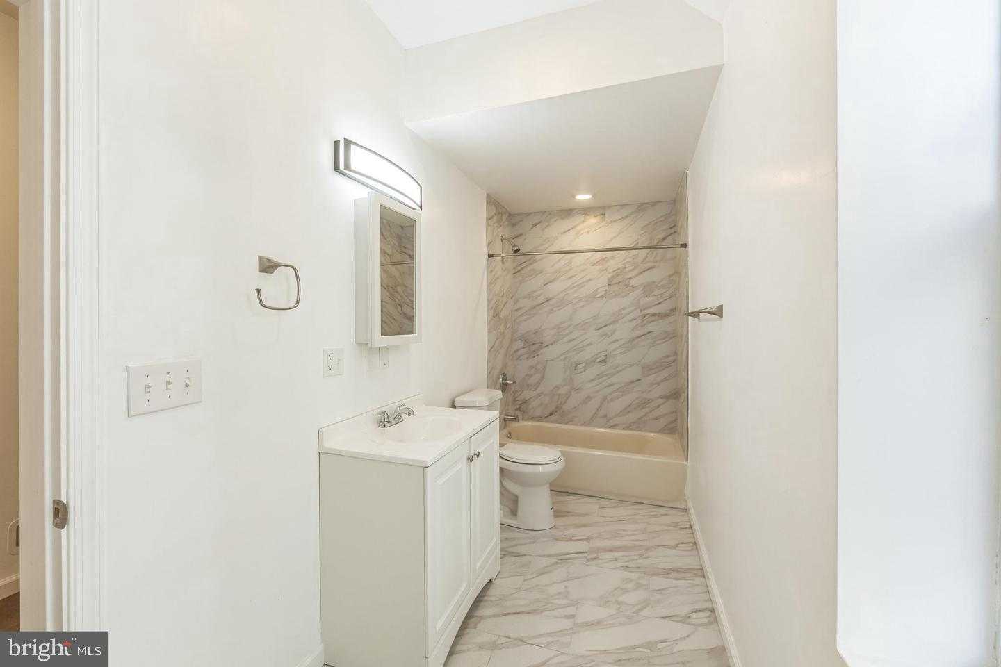 2339 N 17th St photo 30