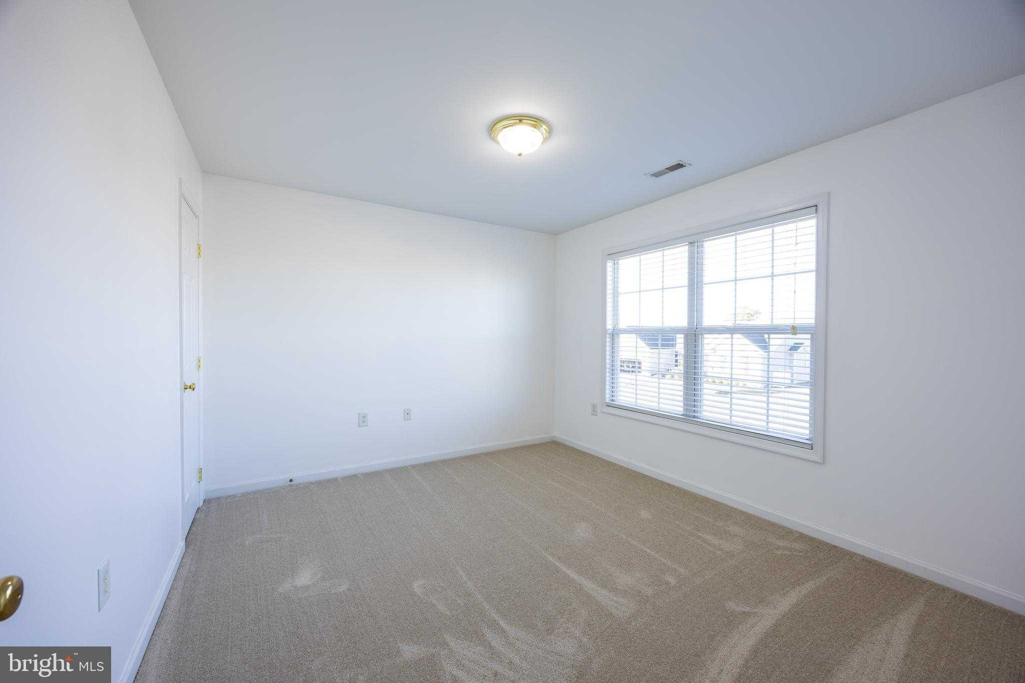 11 Pimlico Path photo 34