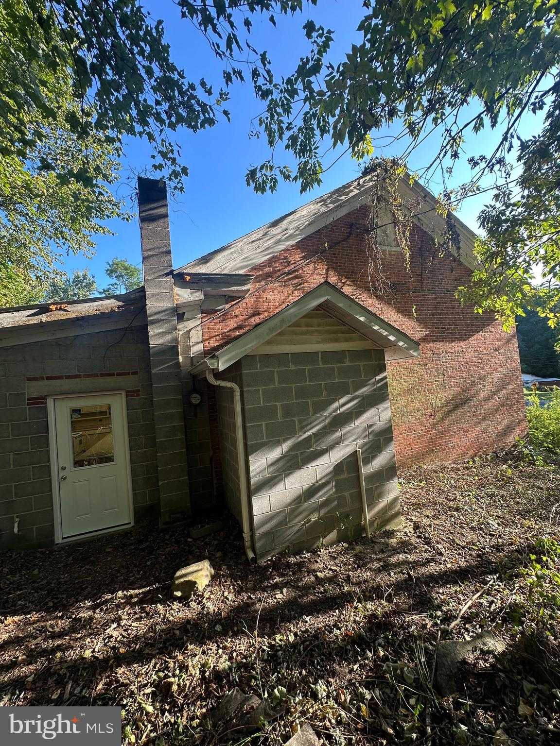 320 Locust Run Rd photo 21