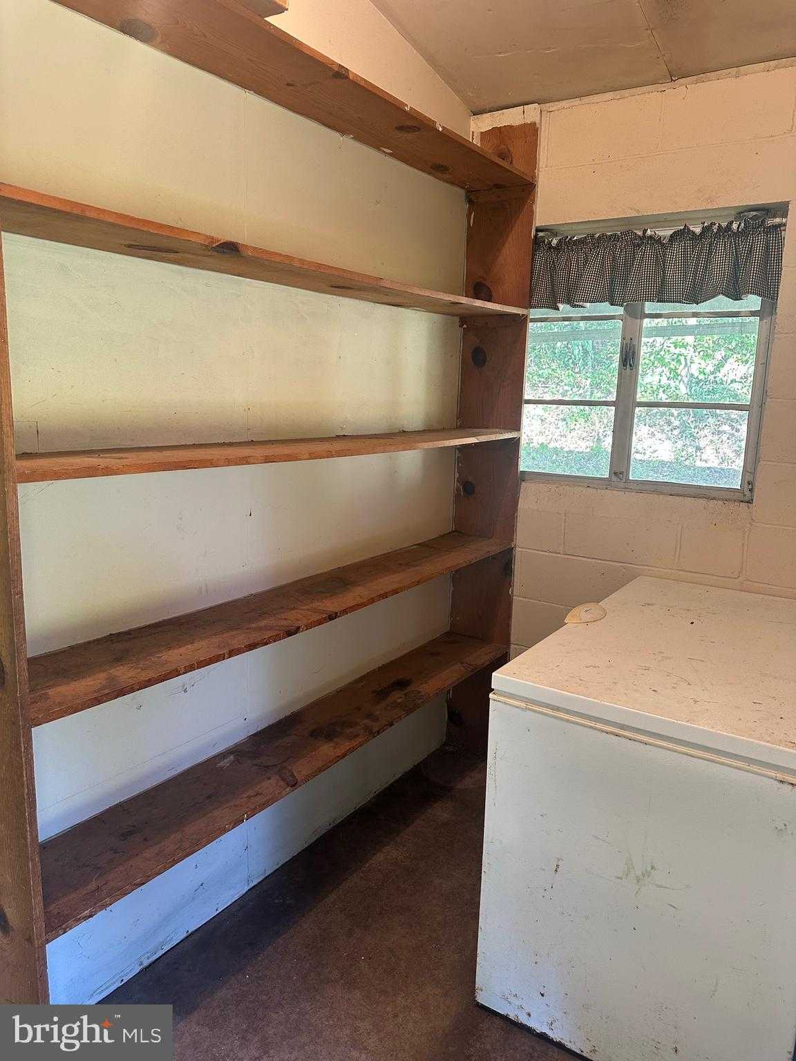 320 Locust Run Rd photo 9