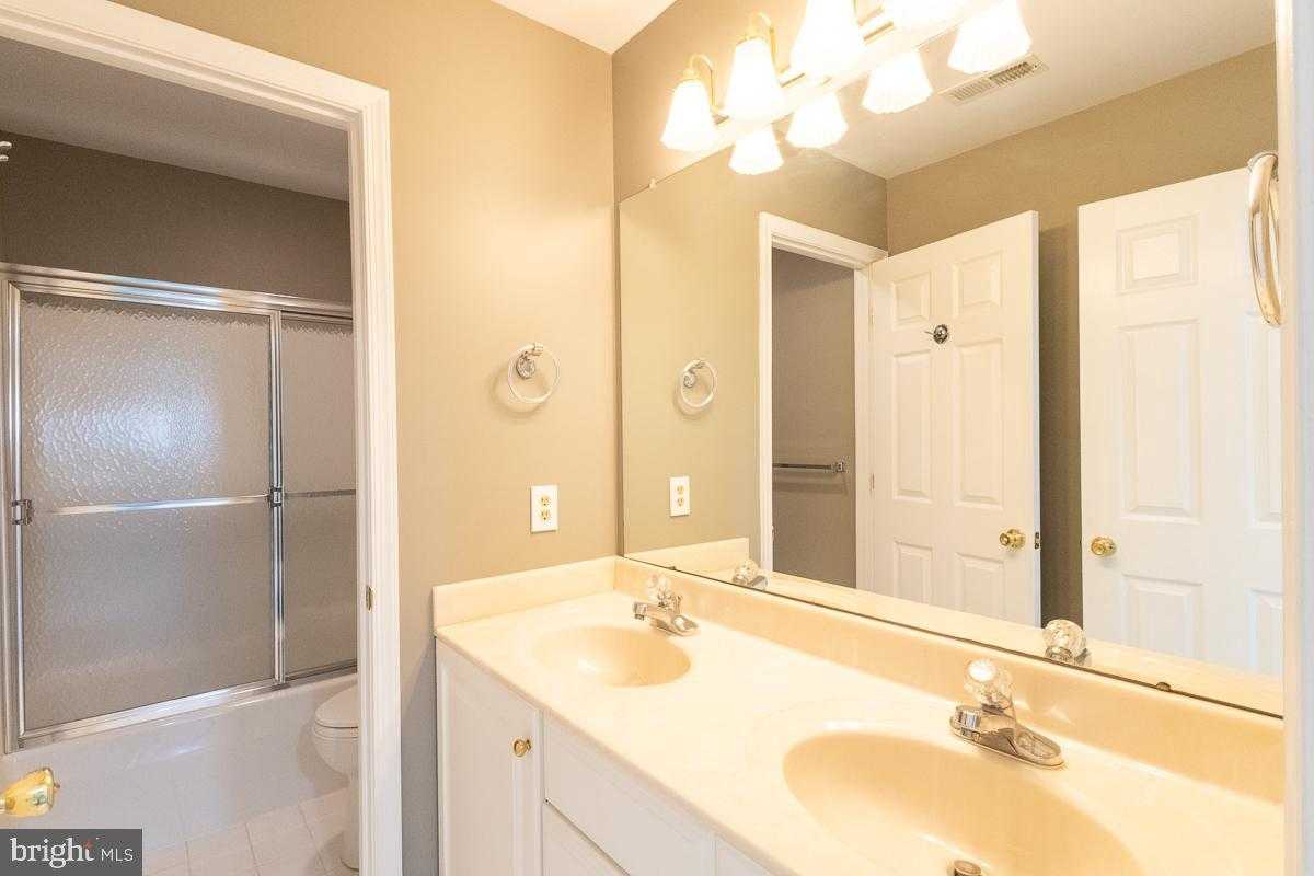 9630 Clemsonville Rd photo 24