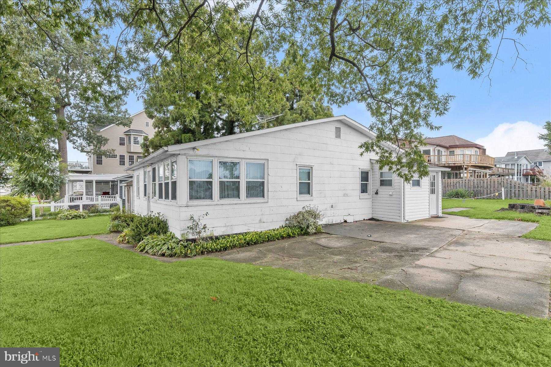 116 Kingston Park Ln photo 5