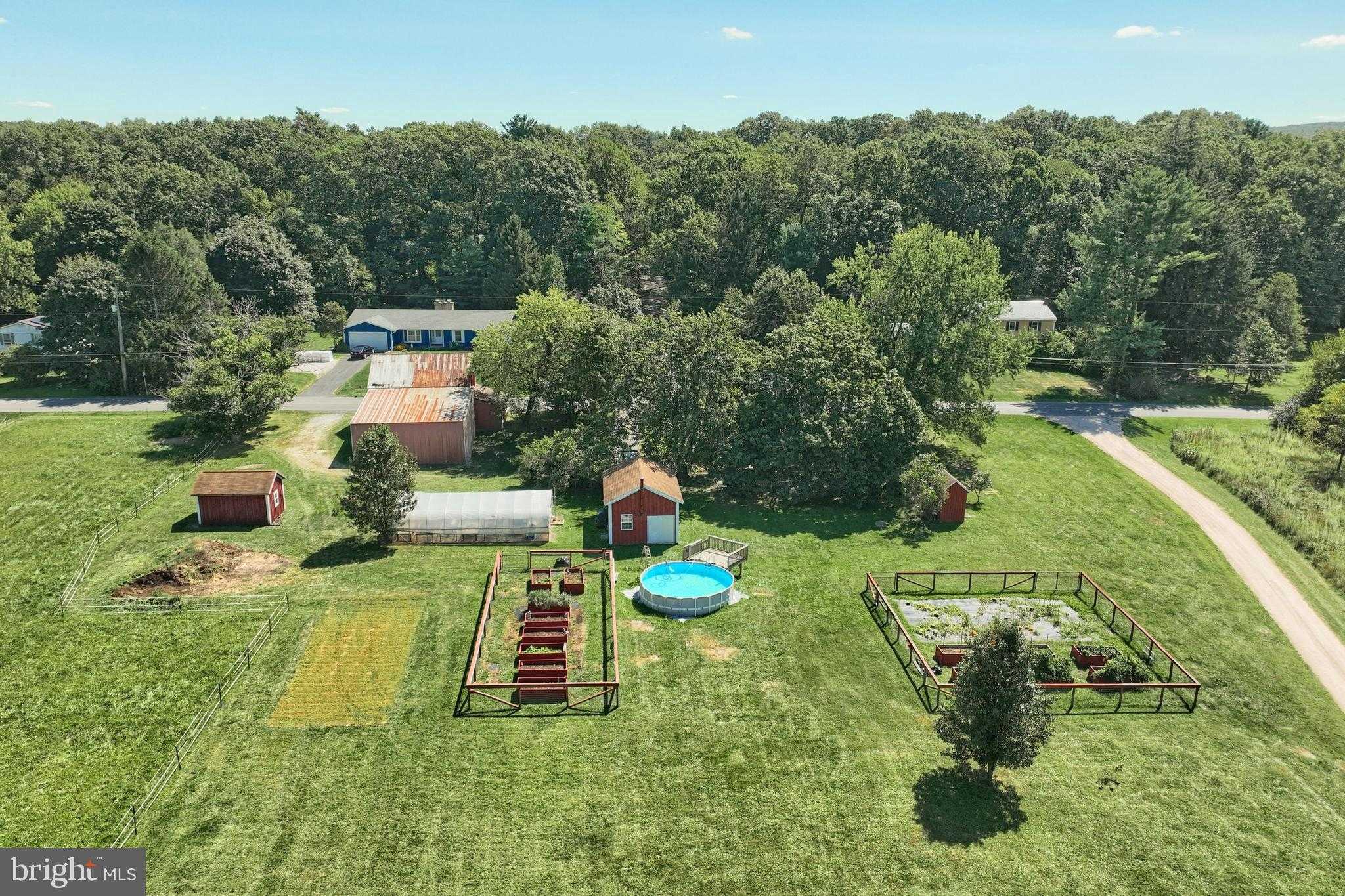 456 Church Rd photo 2